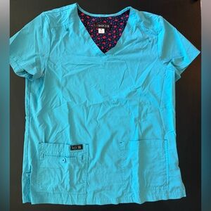 Women’s Koi Basics scrub top